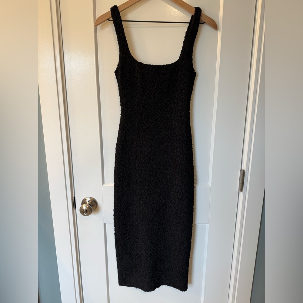 NWOT Astr the Label Square Neck Textured Midi Dress